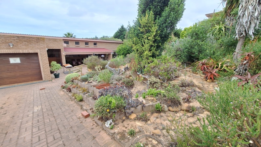 To Let 2 Bedroom Property for Rent in Stilbaai Wes Western Cape
